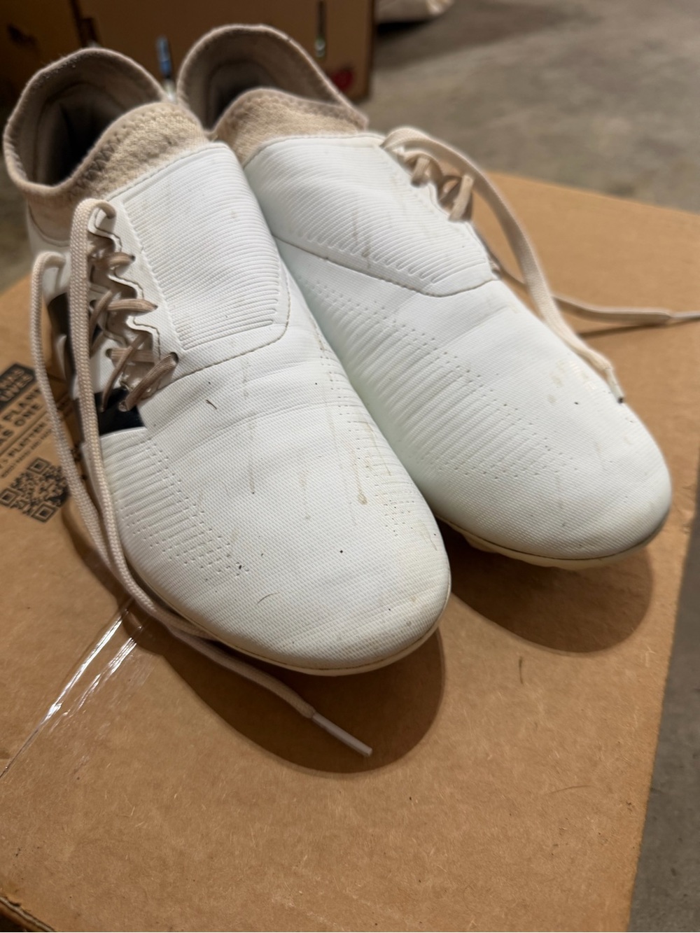 New Balance White Low-Profile Men's Soccer Cleat